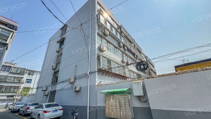 泰安市气象局宿舍外景图