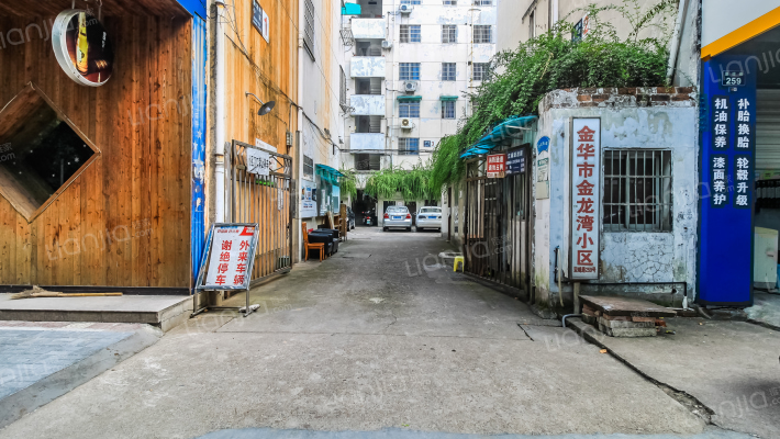 金龙湾小区外景图