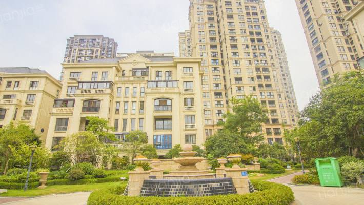 友邦皇家公馆外景图