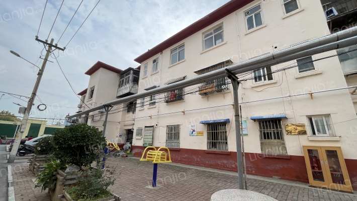 钢运胡同8号院外景图