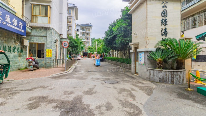 公园绿涛湾外景图