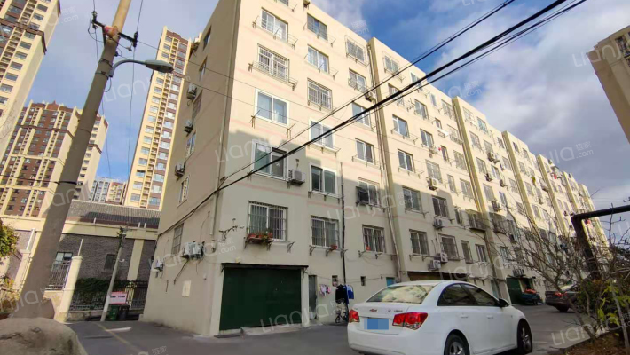 虎山公寓外景图