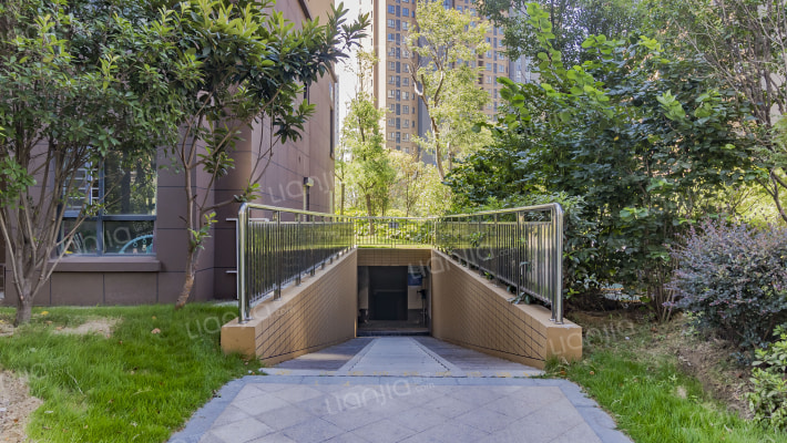 荣盛金陵学府外景图