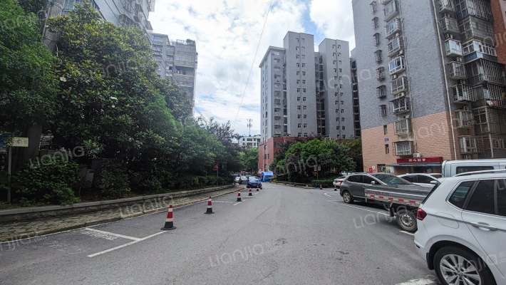 東江国际外景图