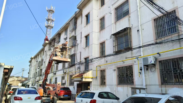 泾苑别墅外景图