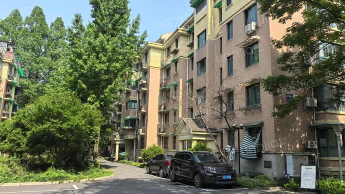 小和山林野山居外景图