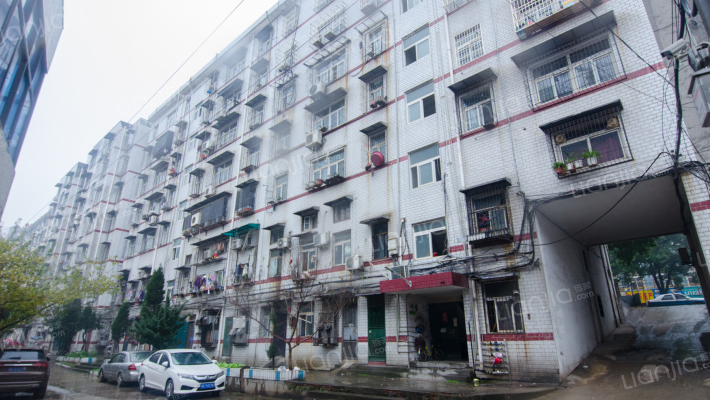 汉阳大街143号外景图