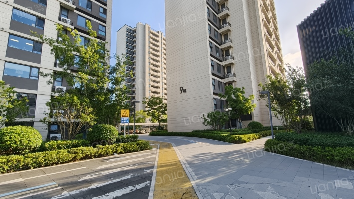 中建旭辉江上雅苑外景图