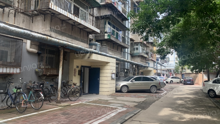 新港大街外景图