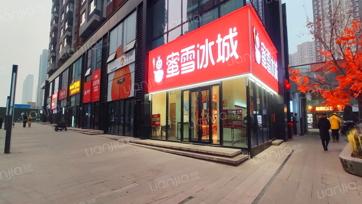 万科蓝山4期外景图