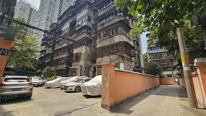 铁路小区外景图