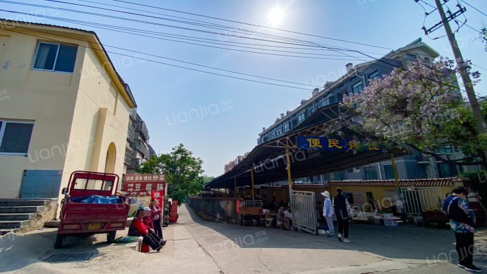 种鸡厂宿舍外景图