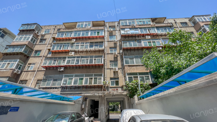 经一路100号外景图