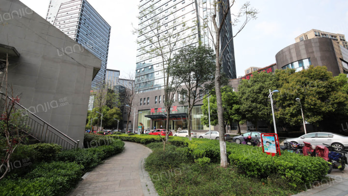 越发大厦外景图