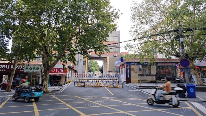 健康路小学外景图