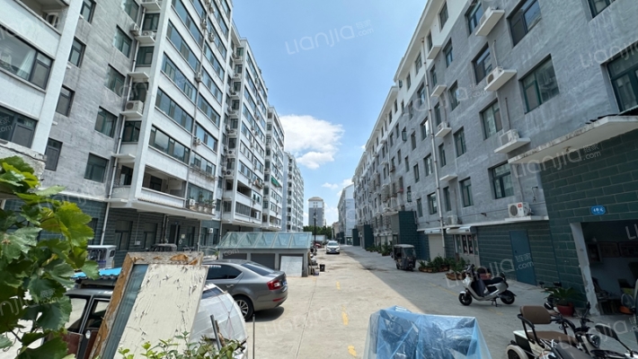 偕园小区外景图