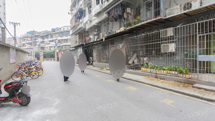 湖北省旅游局发展委员会宿舍外景图