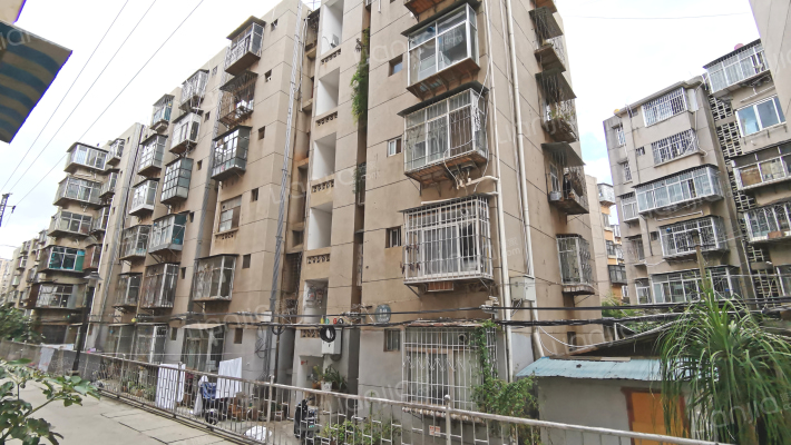 铁路双龙小区外景图