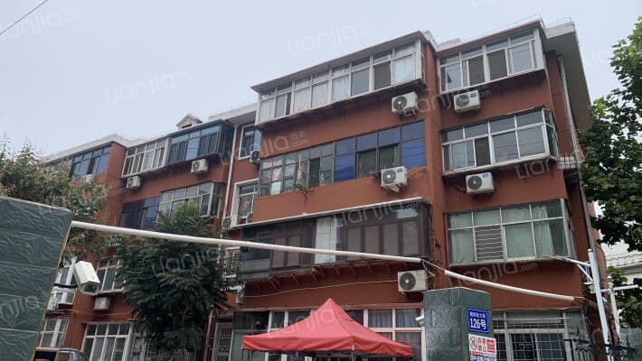 水泵厂宿舍外景图