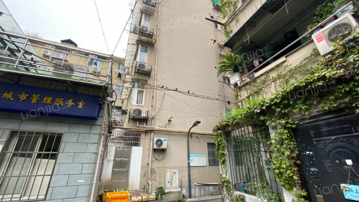 清波门外外景图