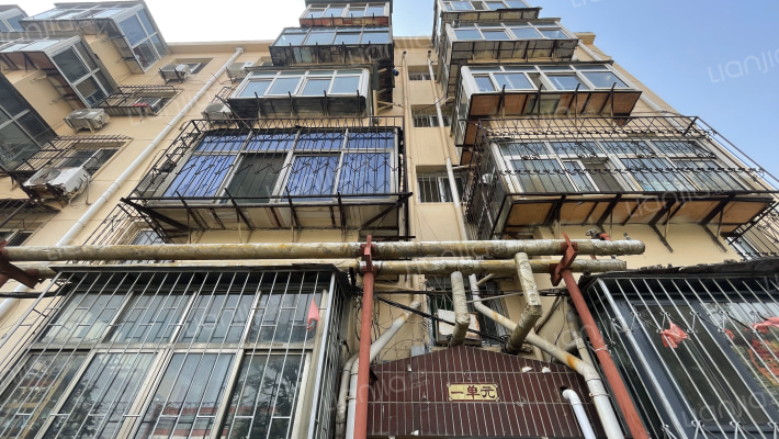 老30中院外景图