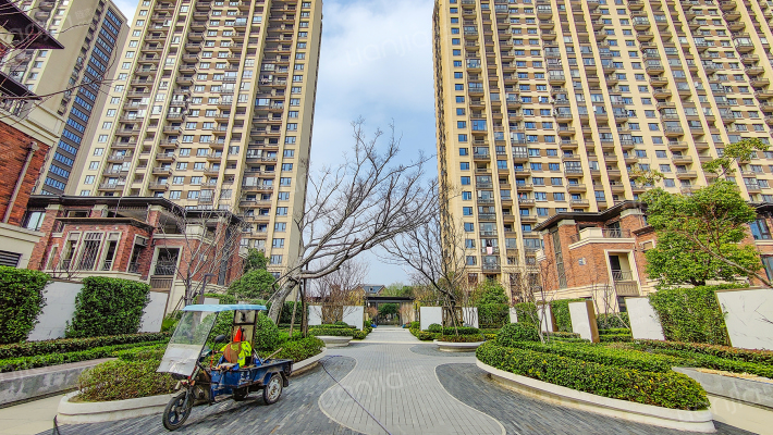 龙湖天宸原著外景图