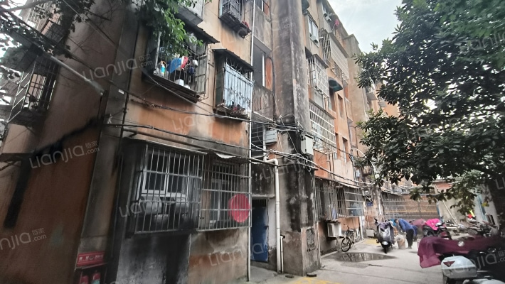 王家塘小区外景图