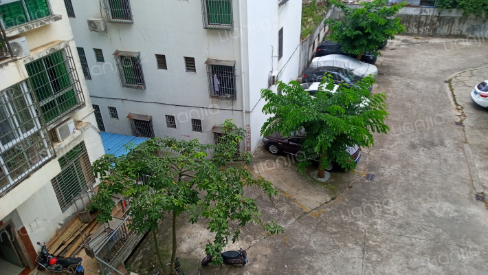 华秀小区外景图