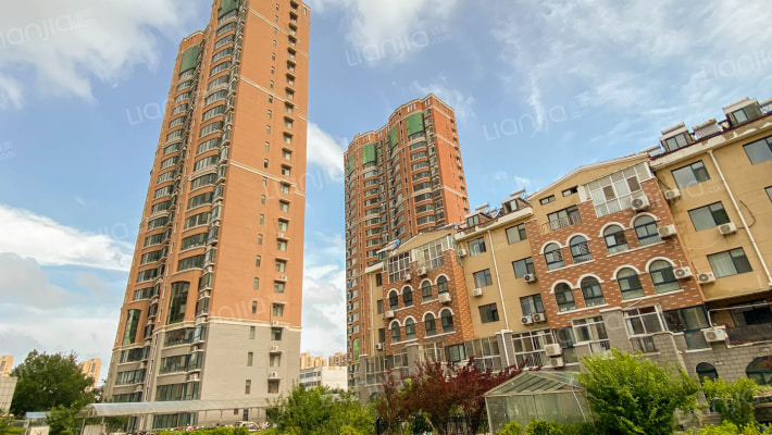 荣和泉印名门外景图