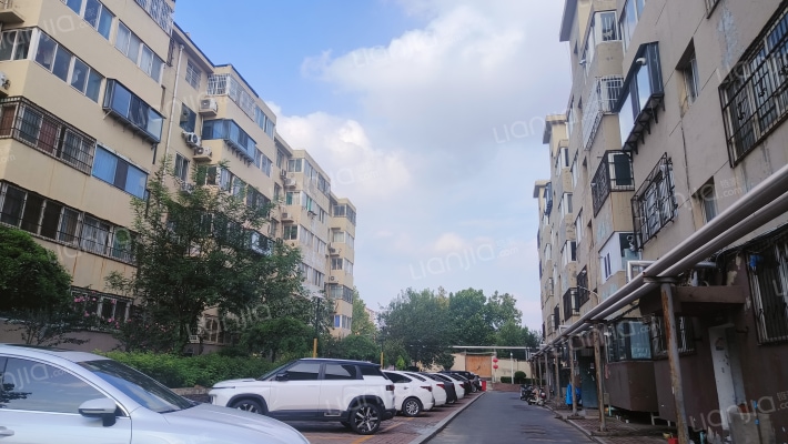 大学生公寓外景图