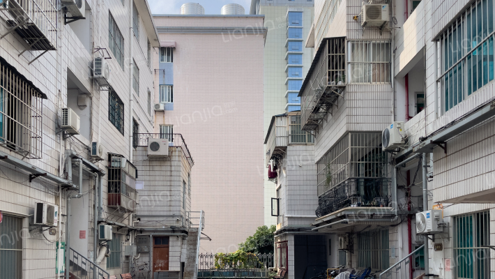 百年福商住楼外景图