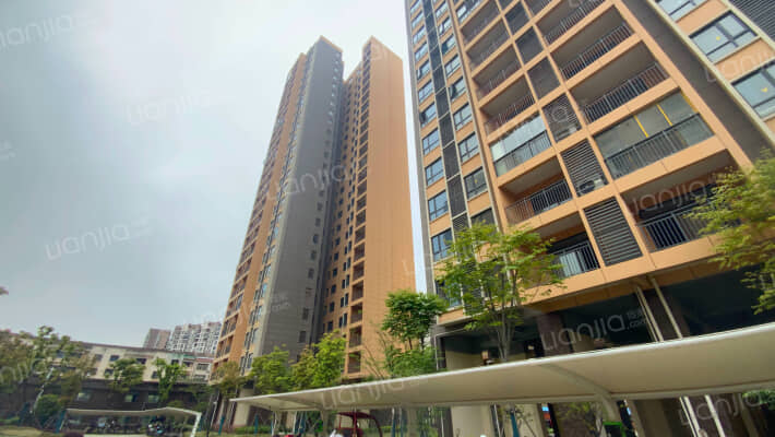 国瑞新港广场外景图