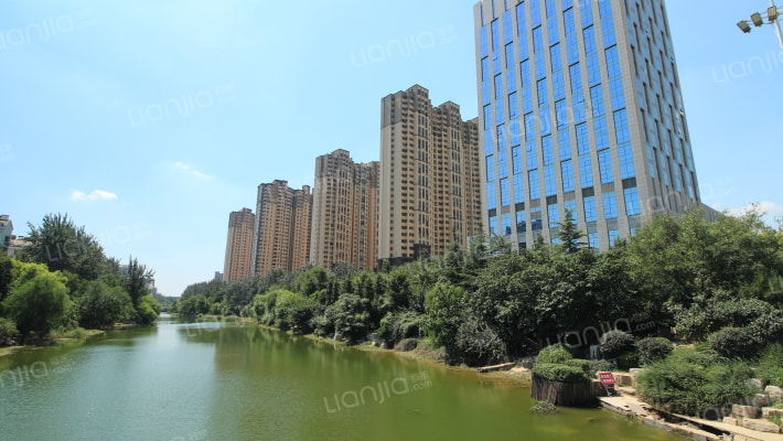 万达广场外景图