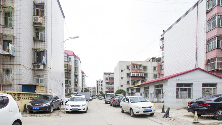 冯大里新村外景图