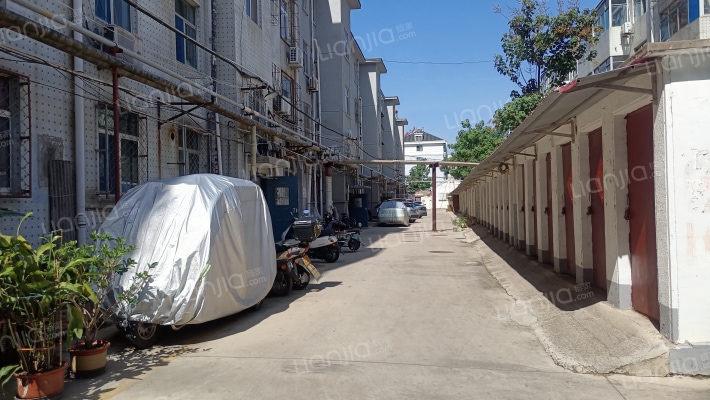 华光北宿舍外景图