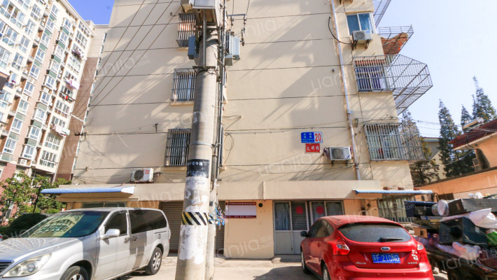 大储站弄外景图