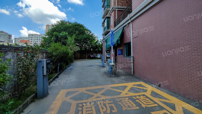 榕城春天外景图