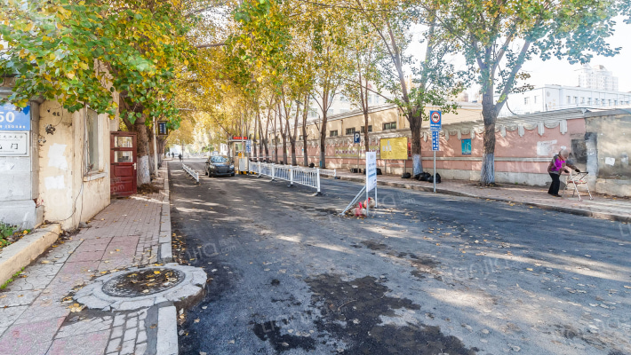 黑龙江大学家属楼外景图