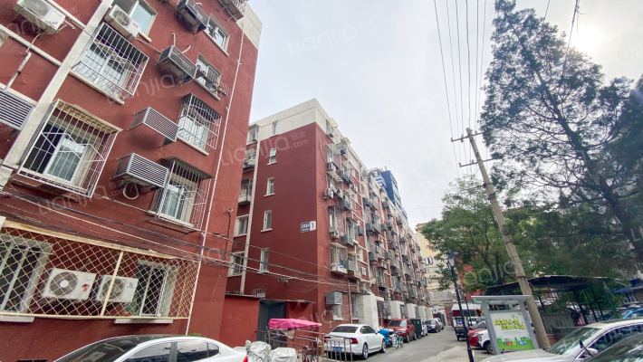 红联南村外景图