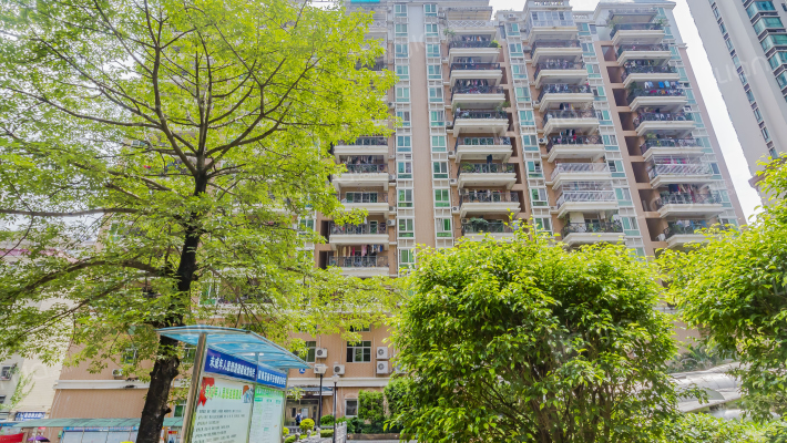 光耀银鹰花园外景图