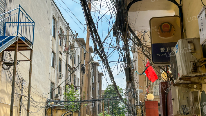 区西胡同外景图