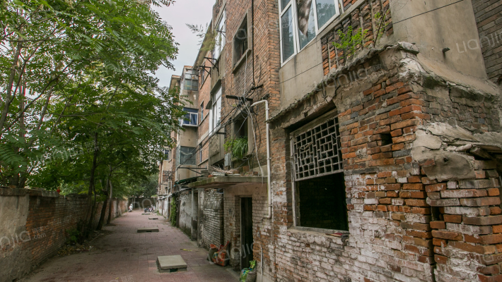 化工三厂宿舍南院外景图