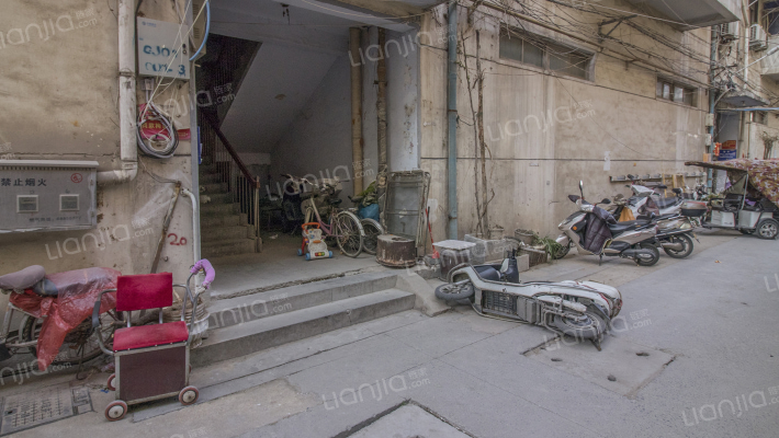 塑料一厂家属院外景图