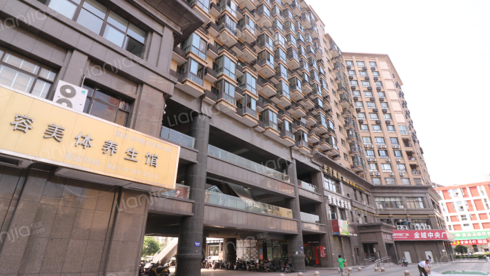 金域中央广场外景图