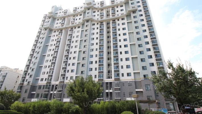 四方家和花園外景图