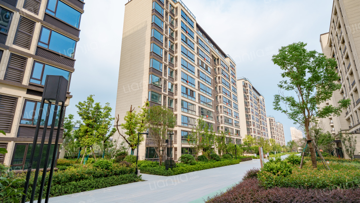 祥生湛景笛旸府外景图