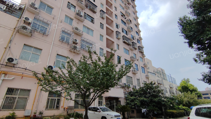 发展大厦外景图