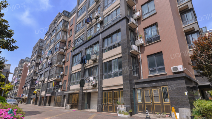 都市华庭南区外景图