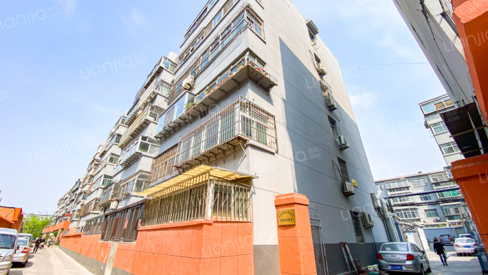 泰安市教育委员会东青龙街宿舍外景图