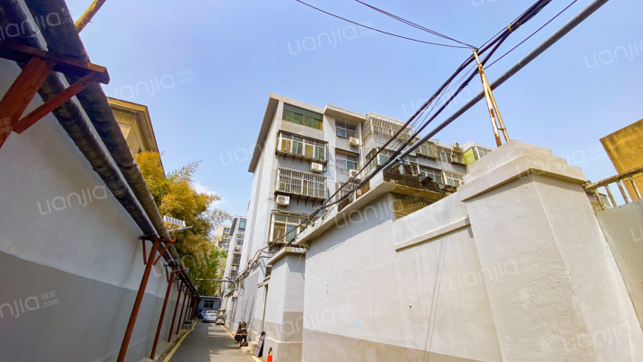 邮电一宿舍外景图